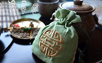 宝宝能闻艾草味吗 宝宝能喝艾叶水吗