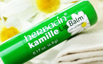 小甘菊唇膏怎么样 德国小甘菊唇膏好用吗